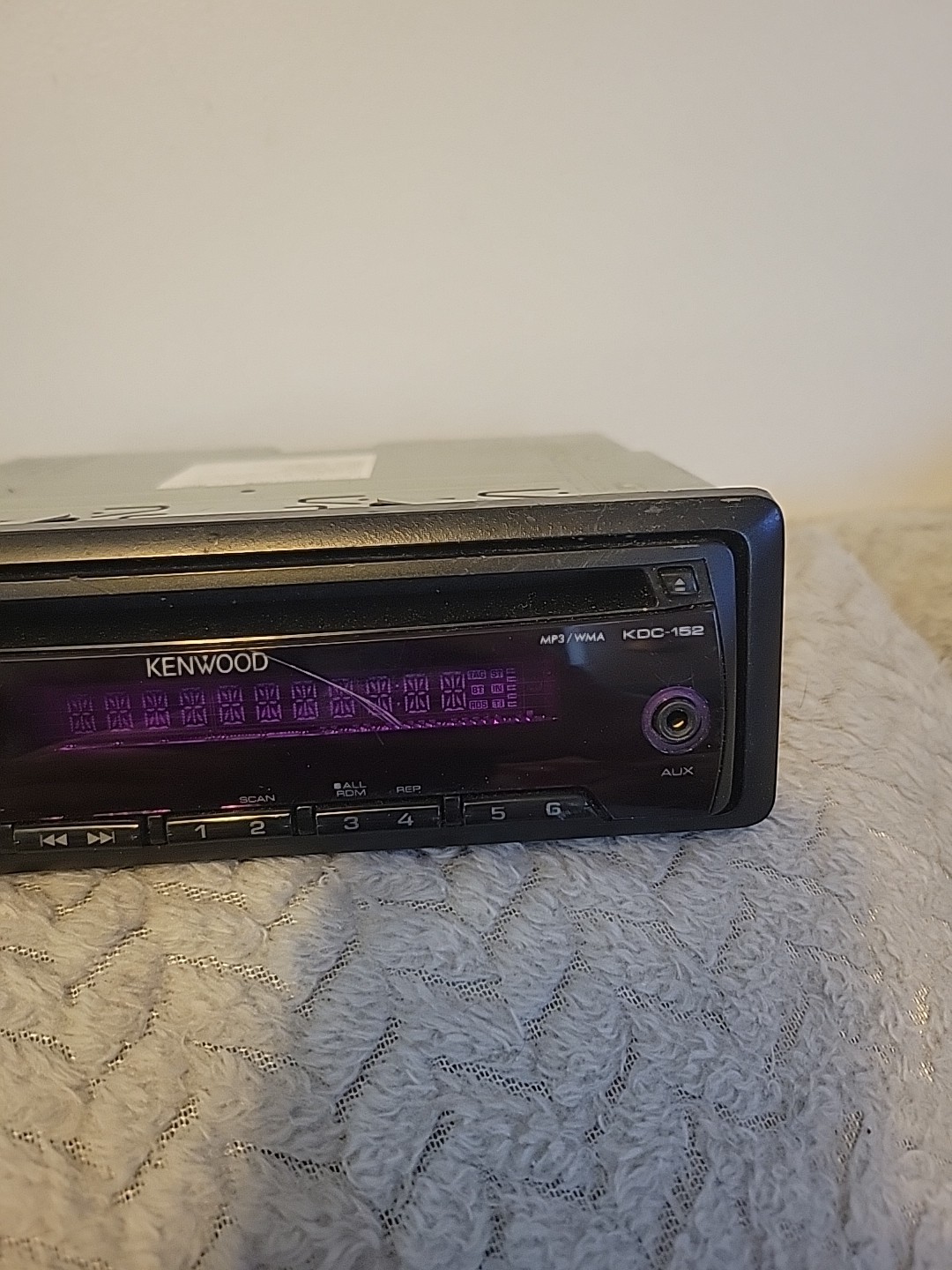 Kenwood KDC-152 1 Din CD Player MP3 WMA Aux In Dash Receiver 50X4 Watts