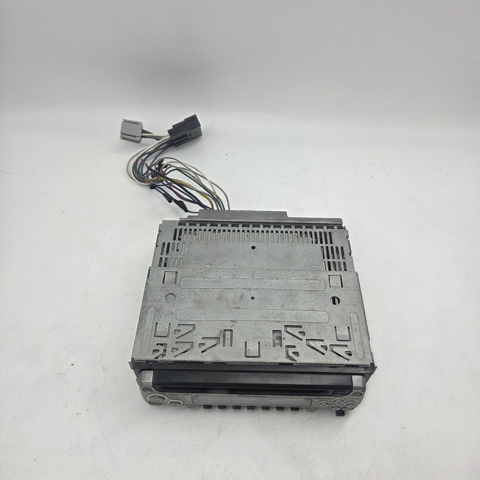 Pioneer DEH-1600 MOSFET 50Wx4 High Power CD Player with FM/AM Radio
