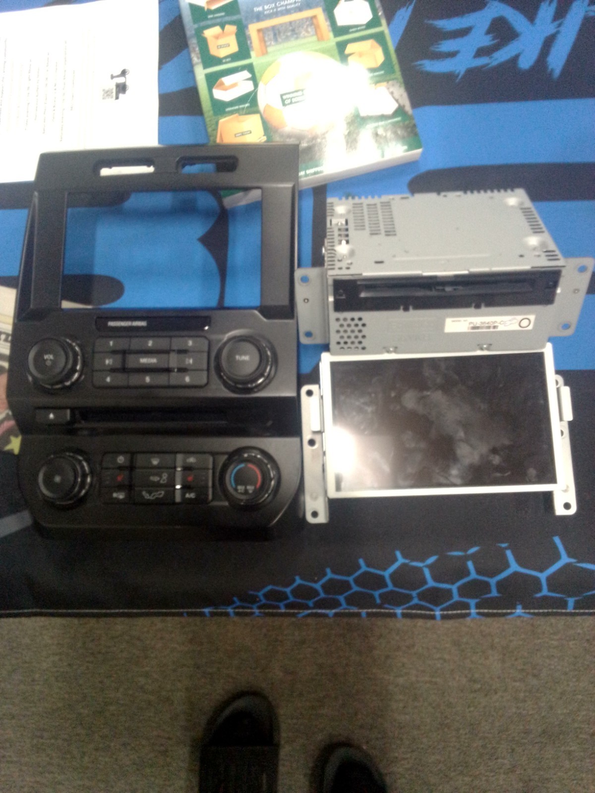 2015-2016 Ford F150 OEM SYNC 2 8″ Touch Screen Radio ACM Climate Control Bezel