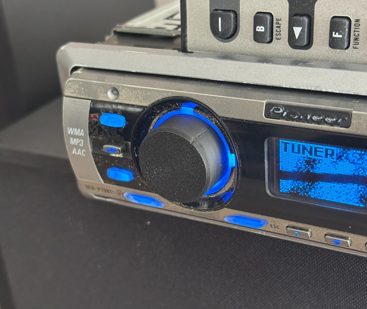 Pioneer DEH-P70BT Old School Radio Bluetooth