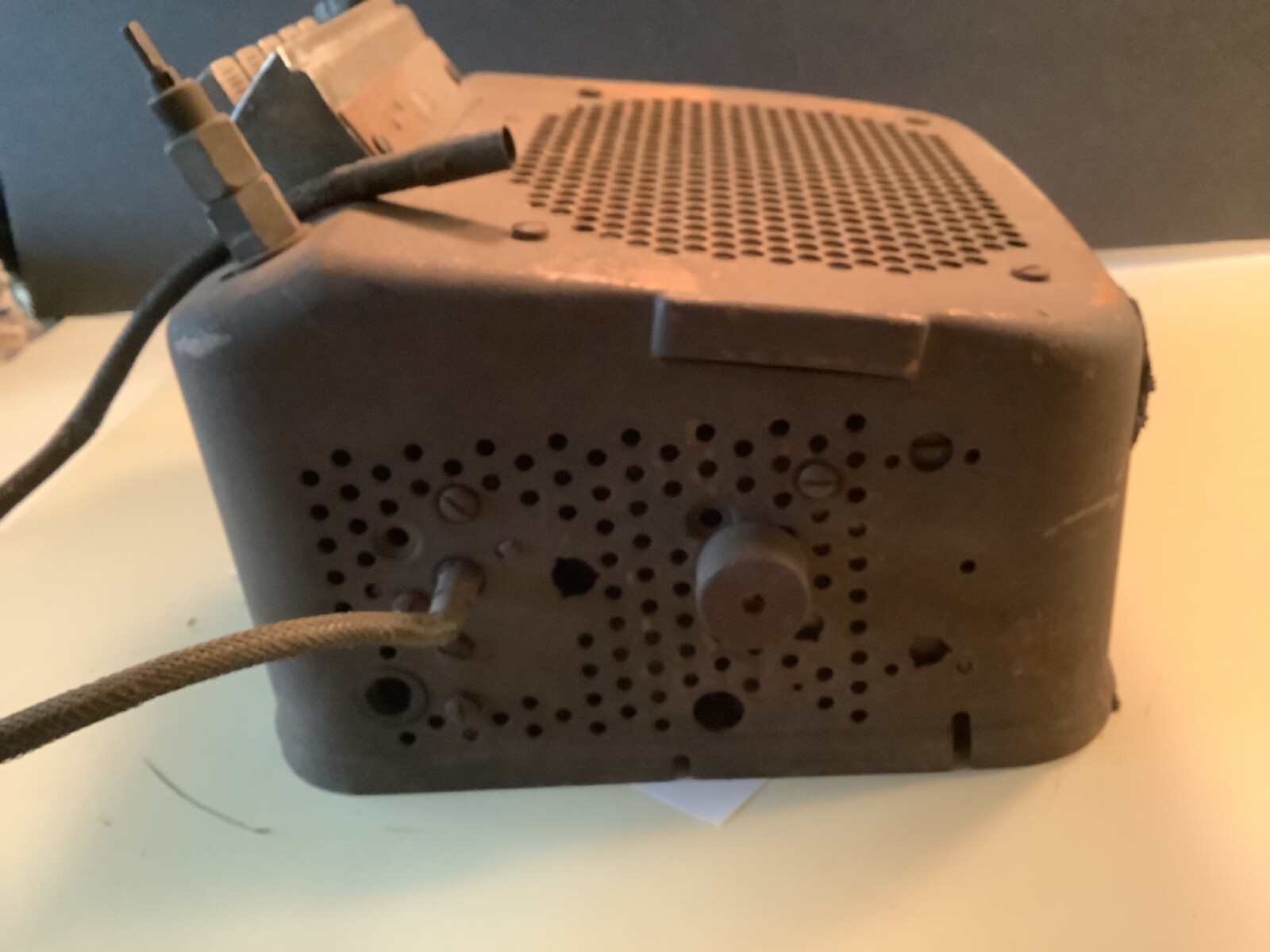 Vintage 1930s – 1950s Super Deluxe Car Radio & Speaker 64873 FOR PARTS OR REPAIR