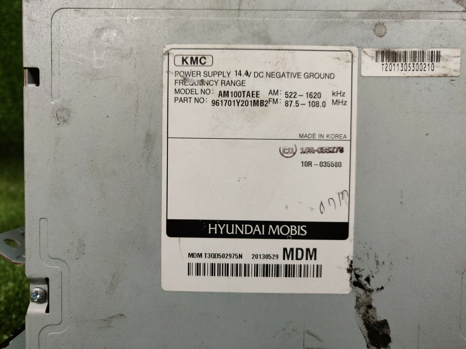 Kia Original Car Radio Am100taee 961701y201mb2 OemUsed Part