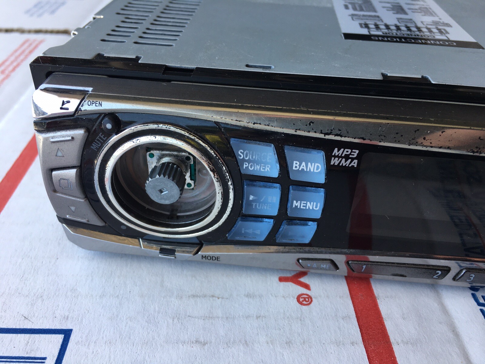 Alpine CDE-9852 CD player MP3/WMA playback Old School AM/FM Radio Stereo