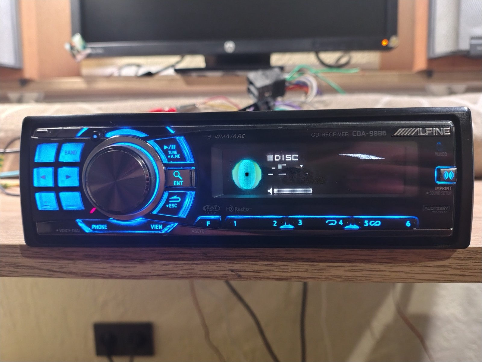 Alpine CDA-9886 Car Stereo CD Receiver Fully Working 4V Pre out Good Shape