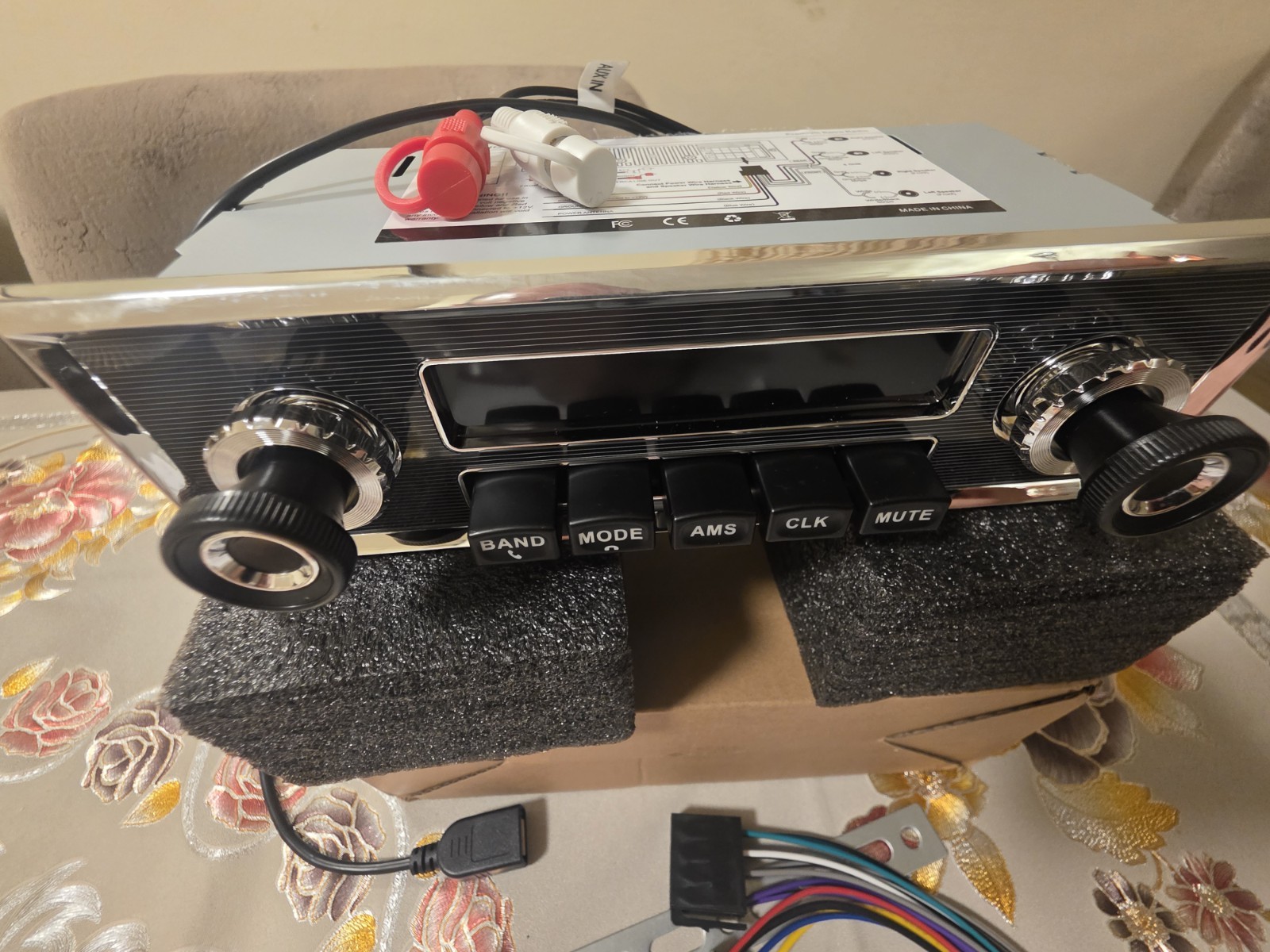Mercedes W110 W114 W115 W108 W111 W112 W113 Classic Bluetooth And USB FM Radio
