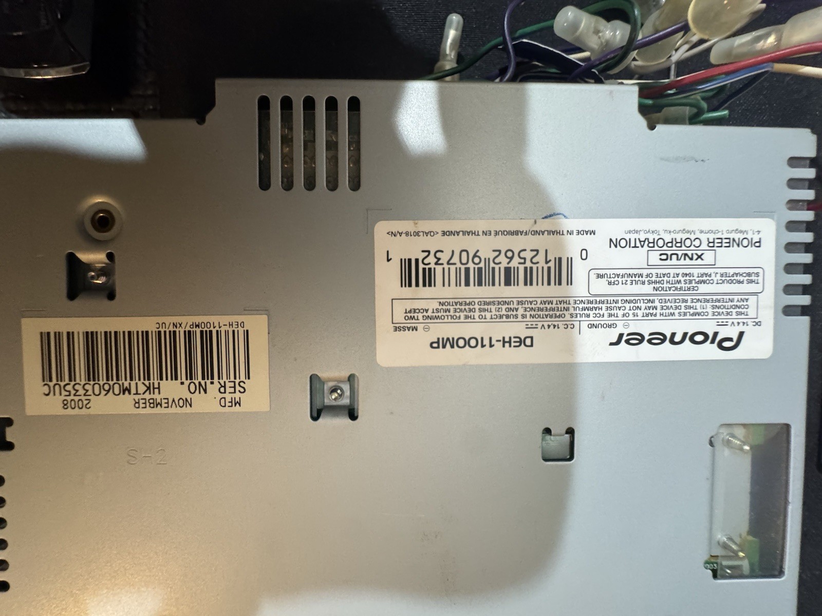 Pioneer DEH-1100 CD Player In Dash Receiver – See Pics