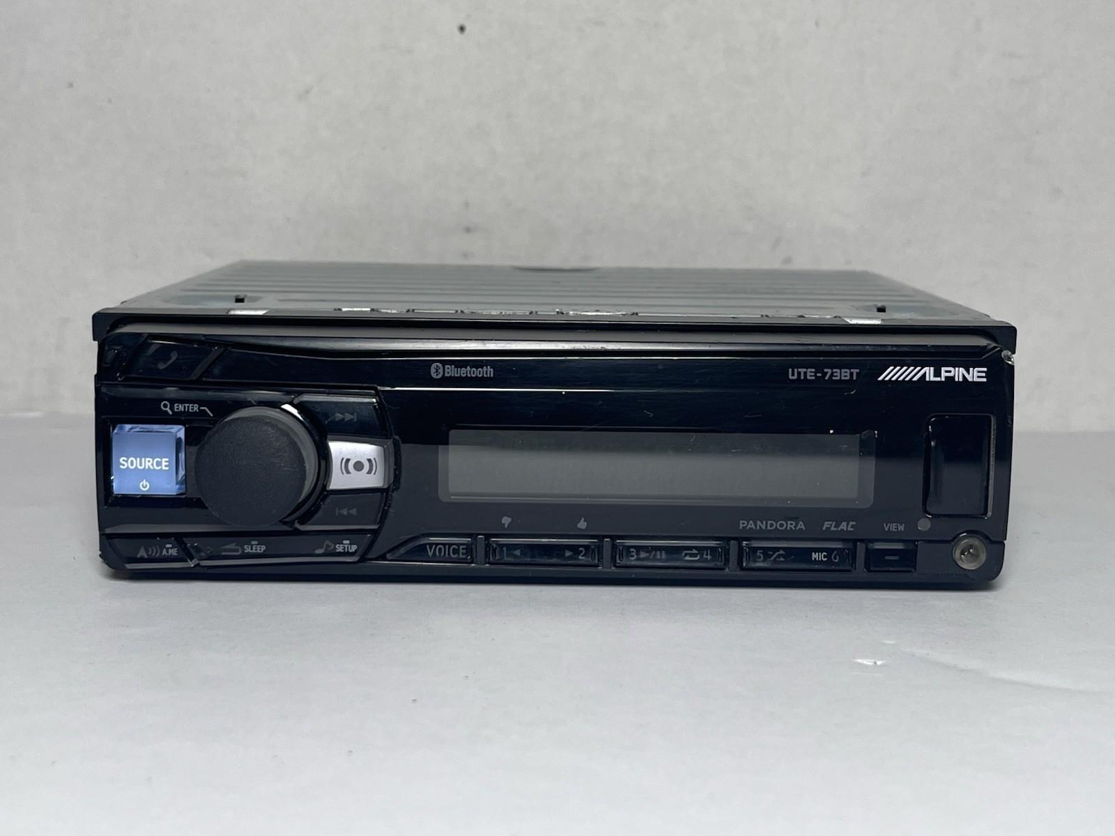 Alpine UTE-73BT Single DIN Car Stereo with Bluetooth
