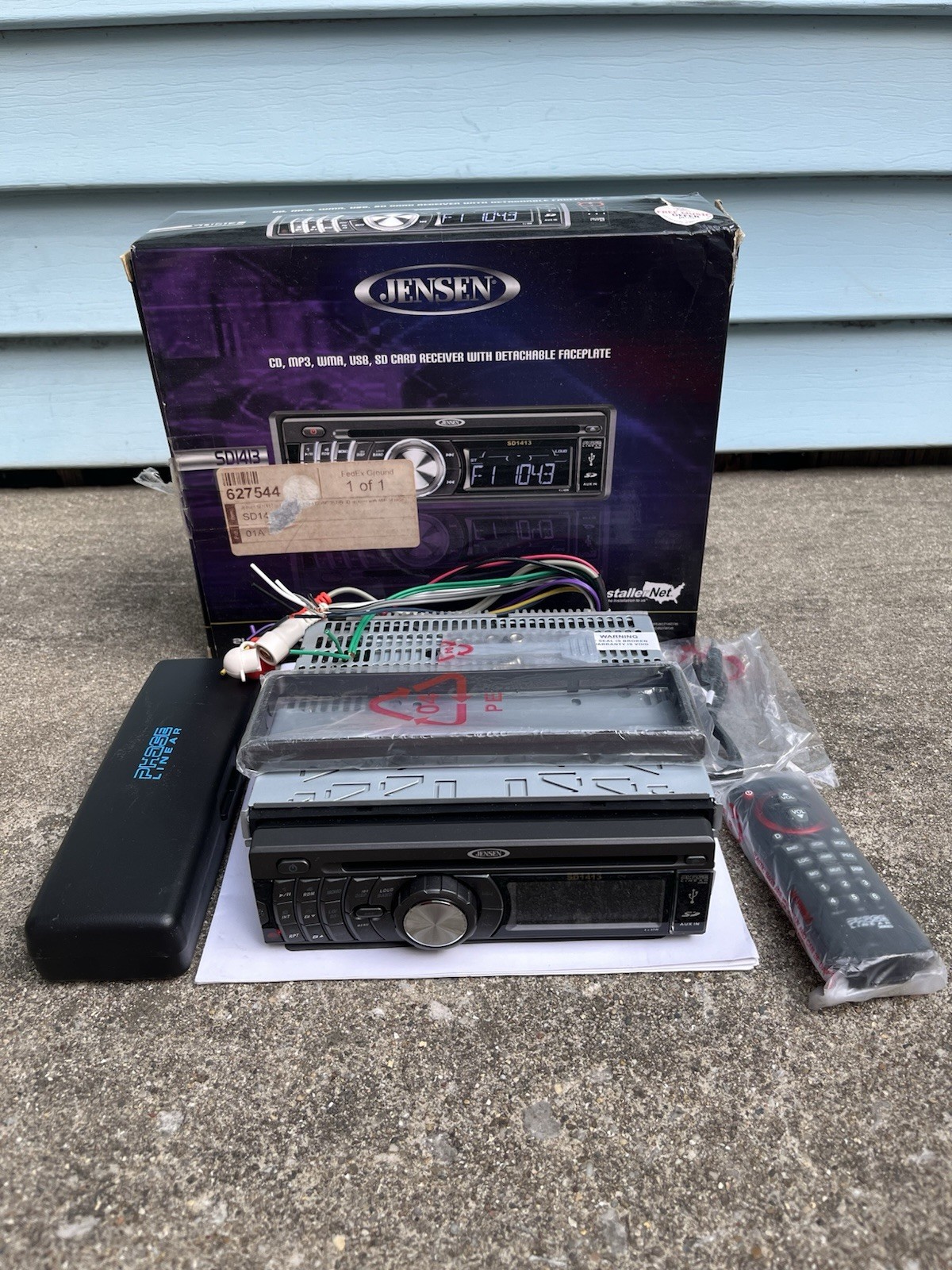 New Jensen SD1413 CD Player/MP3 In Dash Receiver With HARNESS Remote NOS
