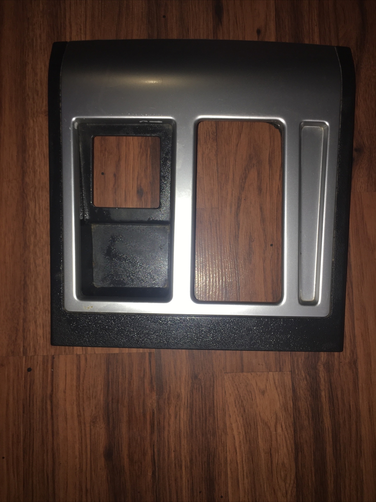 2008-2010 Jeep Liberty 07-11 Dodge Nitro Front Center Console Shifter Bezel