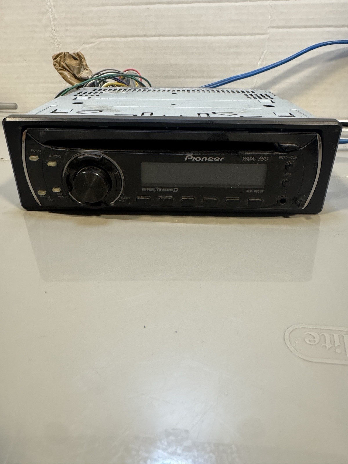 Untested Pioneer DEH-1100 CD Player In Dash Receiver