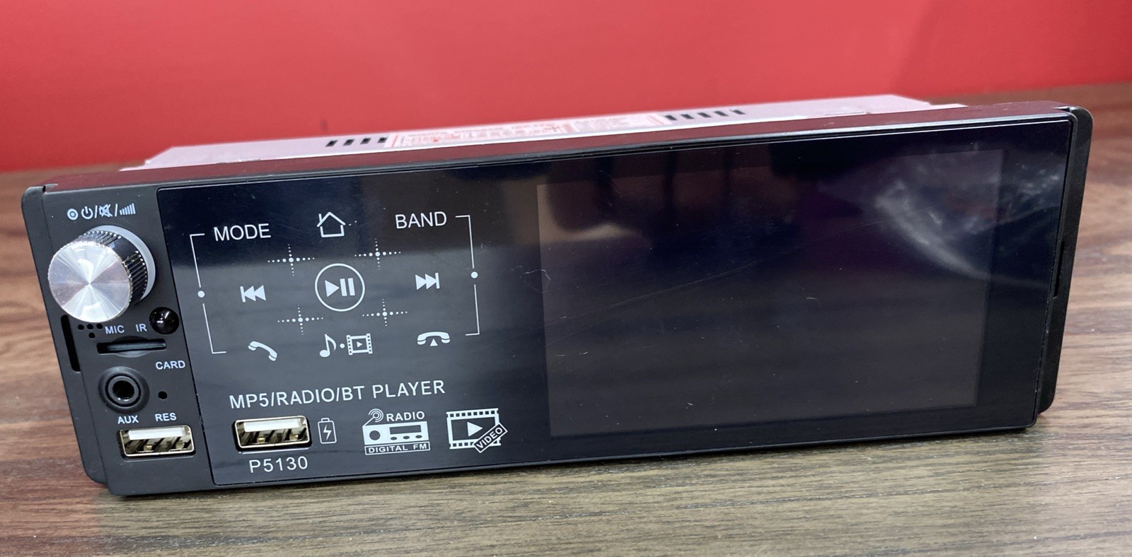 Car MP5 Player with 4.1 inch LCD Touchscreen
