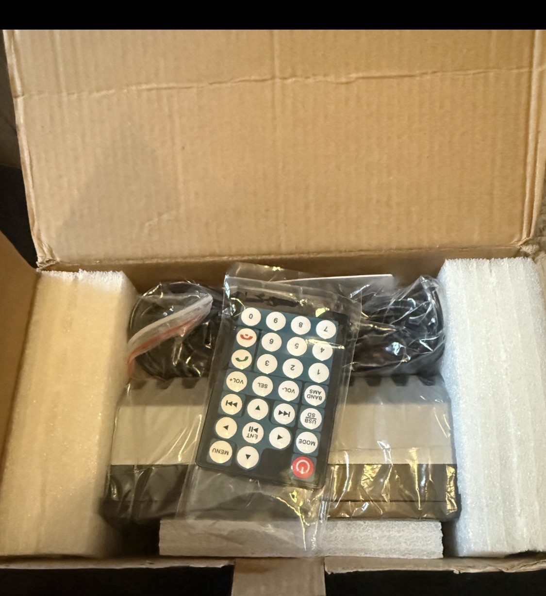 DIN Touchscreen BT Aux Stereo Plug And Play With Backup Camera