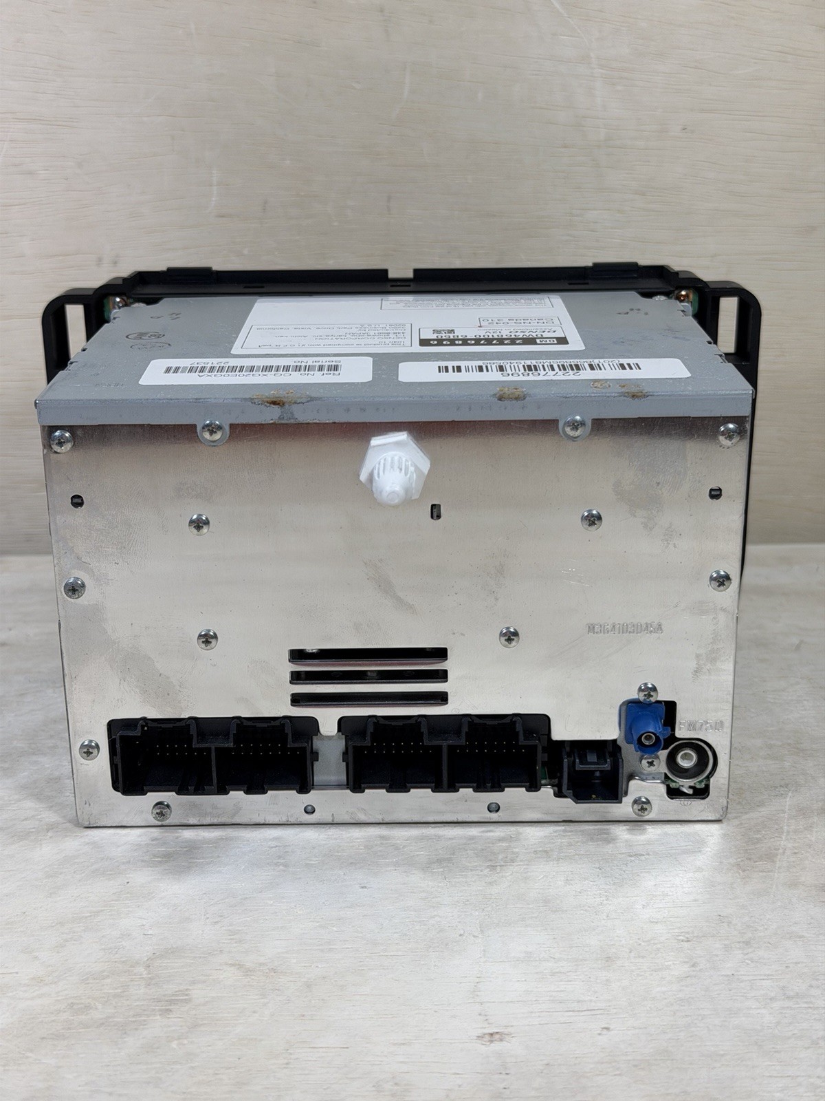 GM Denso DW468100-6850 22776896- DVD Navi Radio Yukon Suburban Tahoe OEM RARE