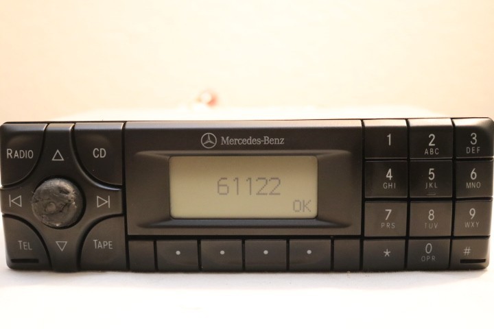 MERCEDES BE6003 CASSETTE STEREO 1999-2003 E320 SLK CLK430 W208 W/code