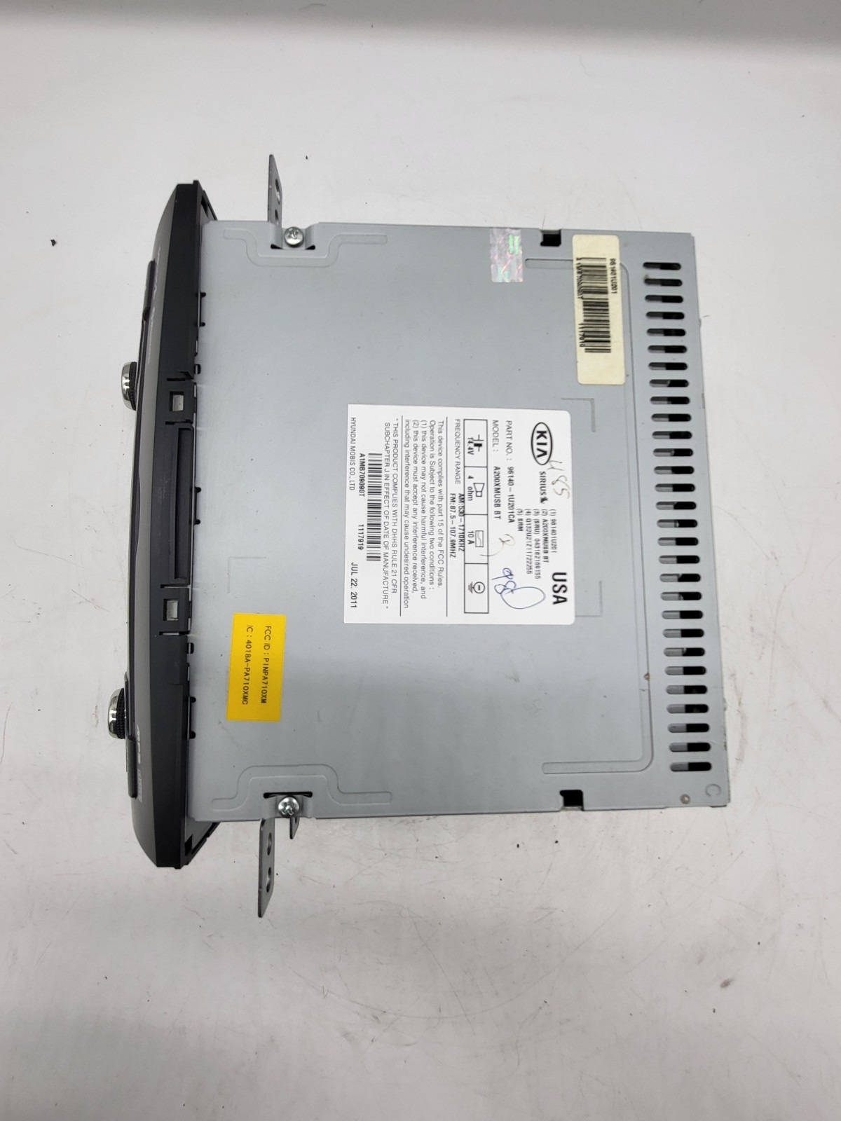 2011-2013 Kia Sorento Radio Receiver OEM 96140-1U201CA