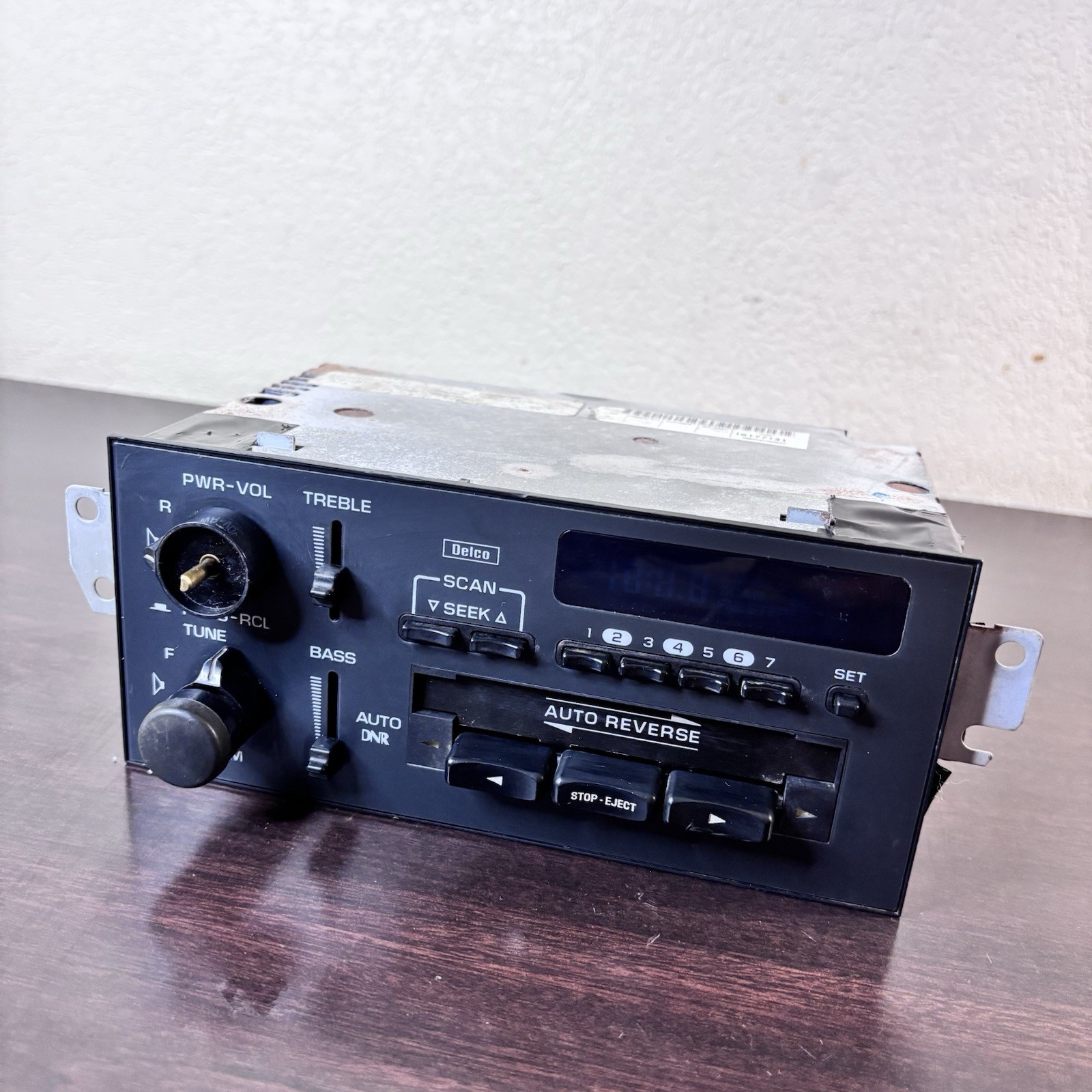 Delco GM Chevy Caprice Impala factory cassette radio stereo 94 95 96 16177131