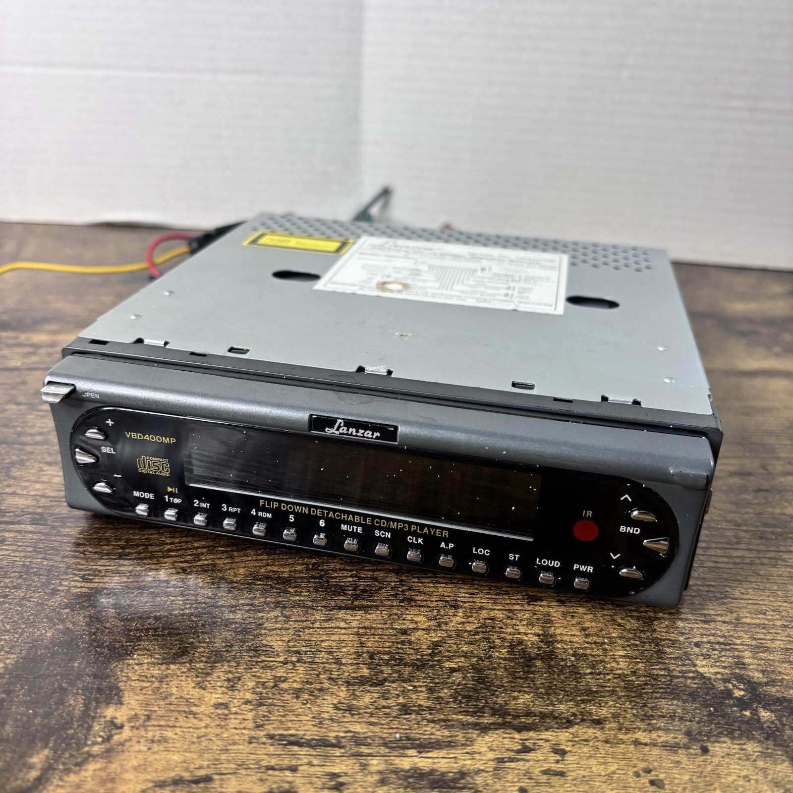 Vintage Lanzar Car CD Player AM/FM Radio In Dash Unit Model VBD400MP