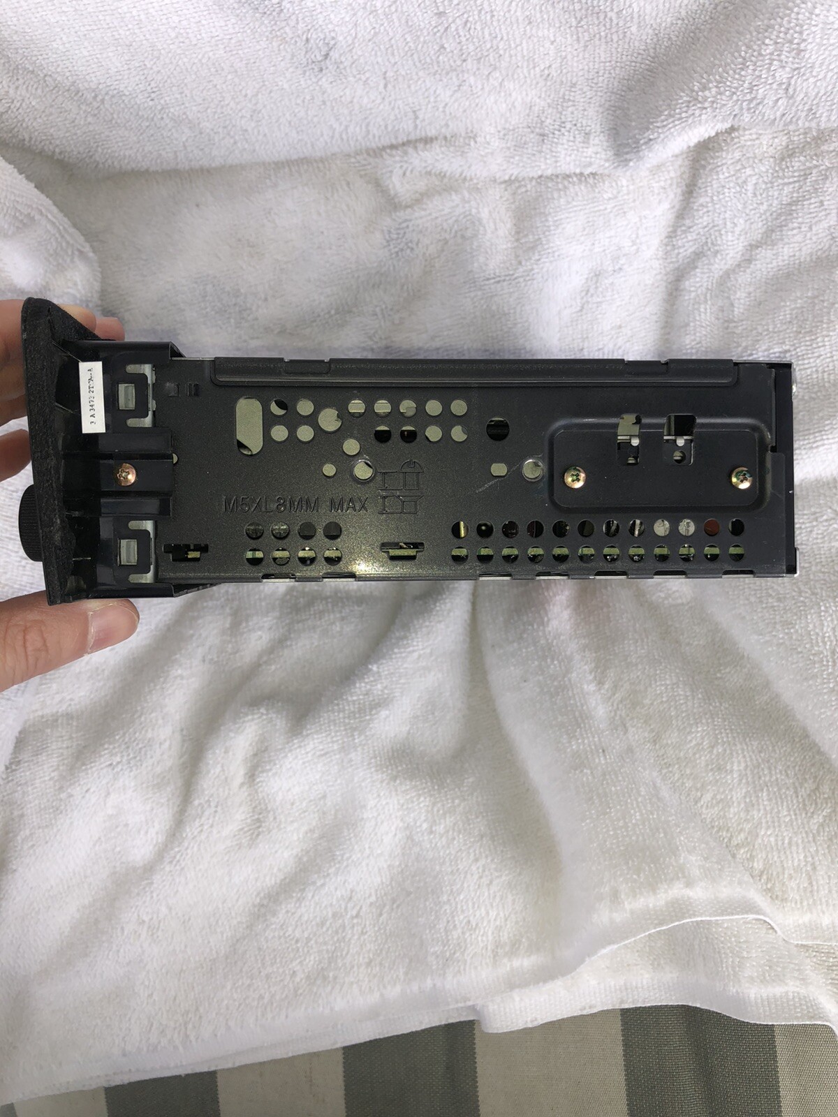 Honda Civic AM/FM Radio W/ CD Player 2001-2004. 39101-S5A-A210-M1