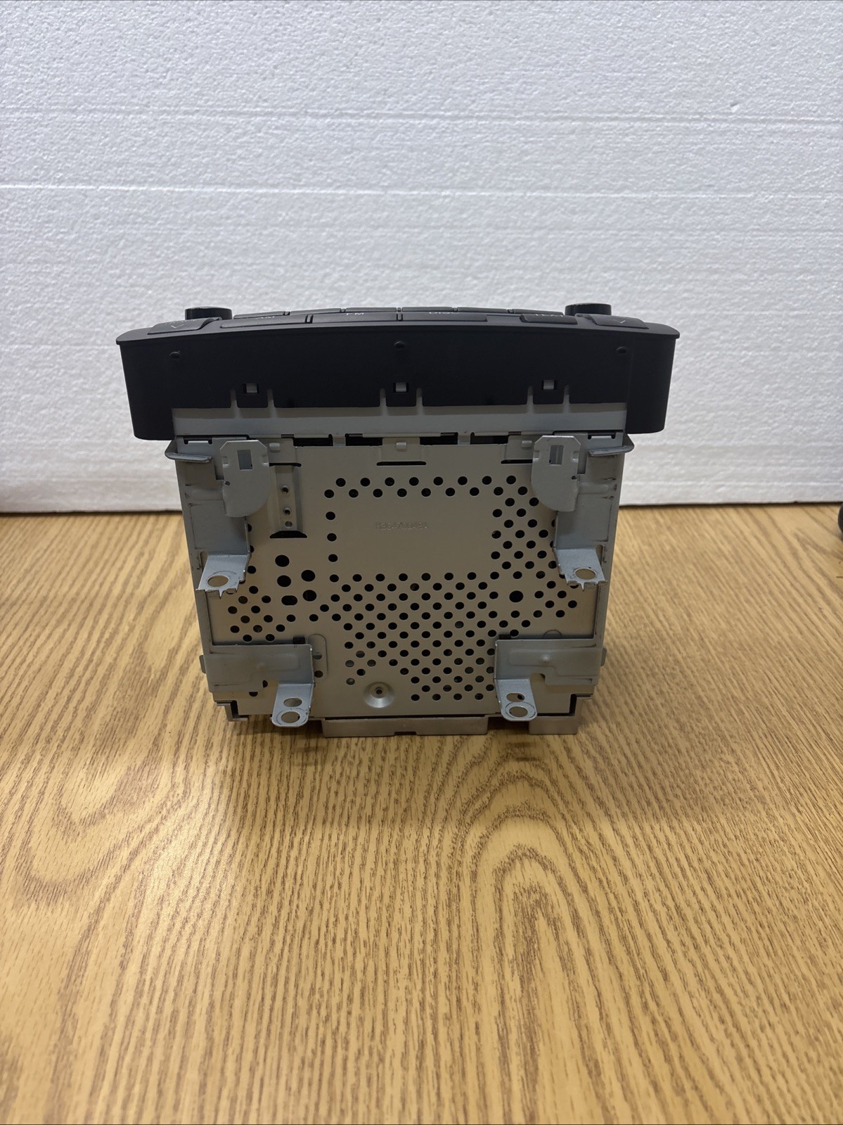 Toyota AM FM Radio CD Player 86120-02440 OEM ***Untested
