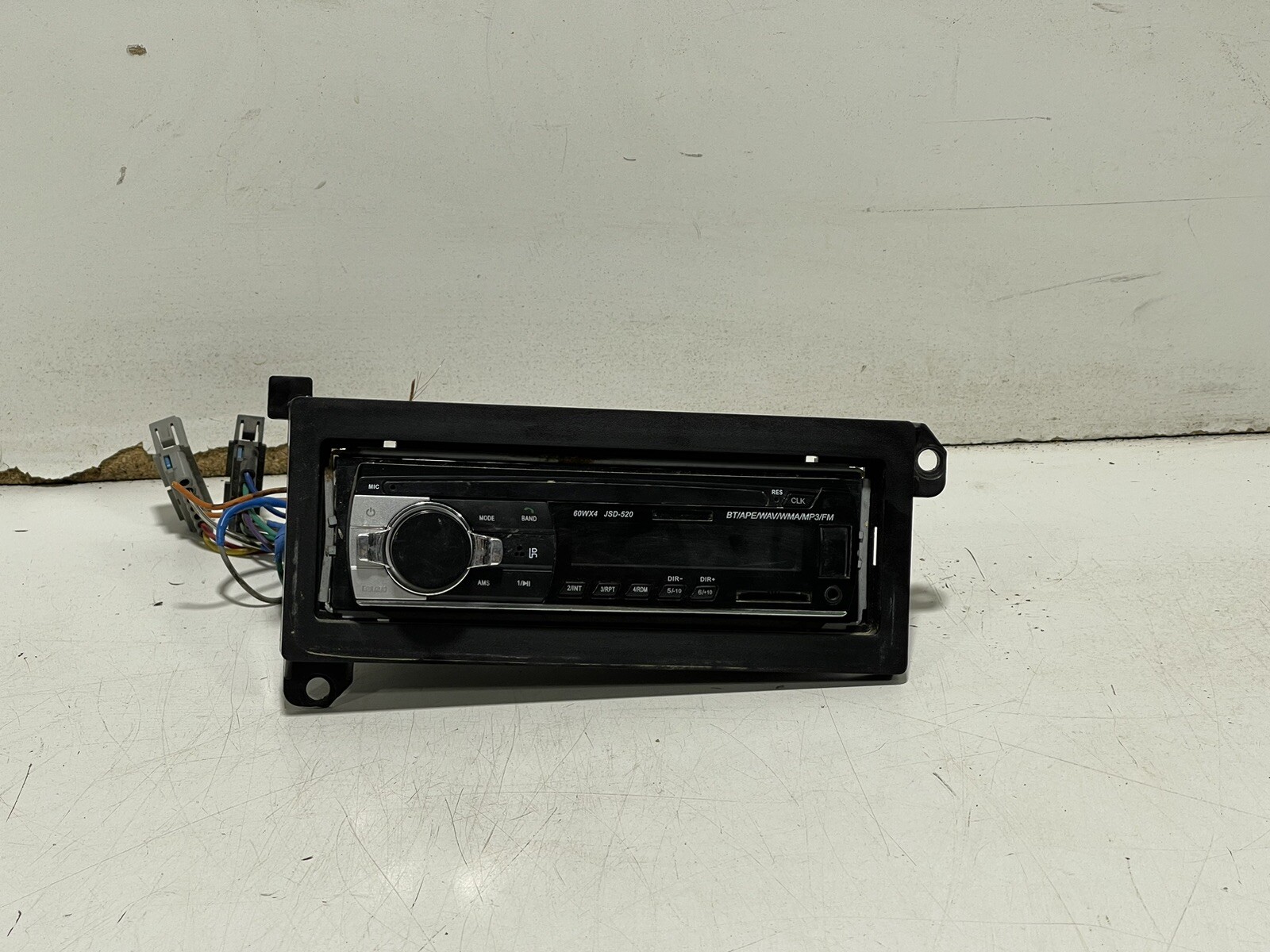 Car Stereo MP3 Player with PLL FM Stereo Radio JSD-520 CC 66