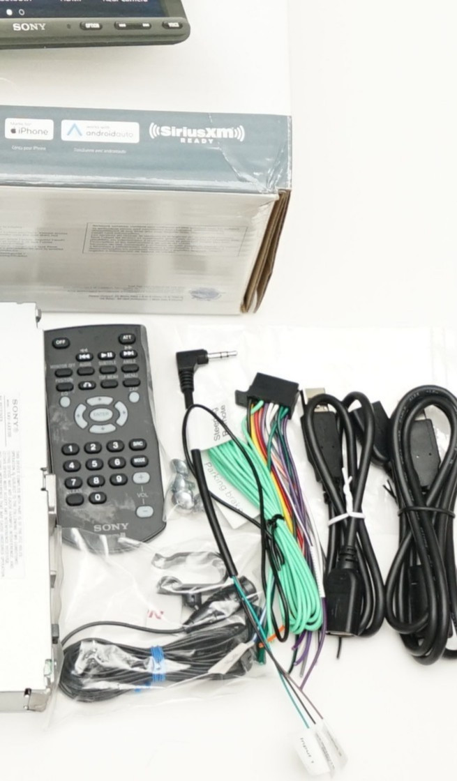 Sony Mobile XAV-AX8100 8.95″ Media Receiver Car Audio in-Dash Unit Bluetooth