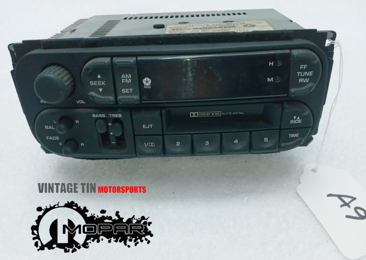 New-Take Out from Dealer AM FM Cassette 1998-02 Dodge Chrysler Jeep P56038931AB