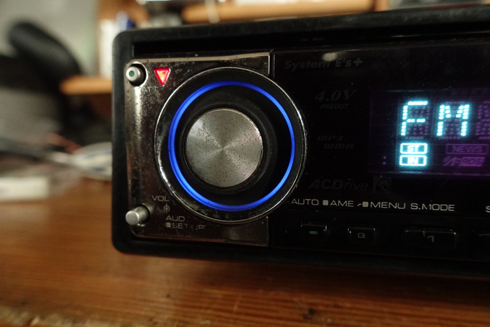 Kenwood KDC-X7529. CD/Fm108/Bluetooth player.