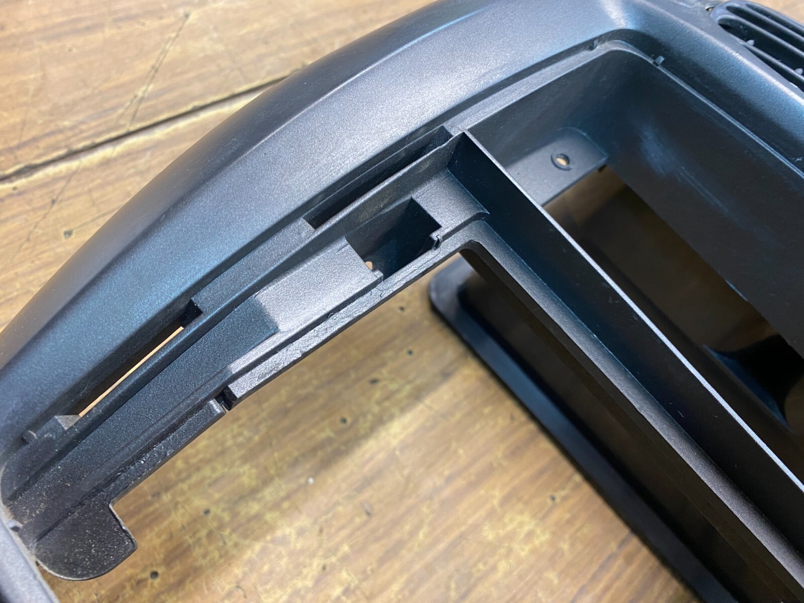 Ford Falcon AU S2,S3 Dash A/C Stereo Control Surround