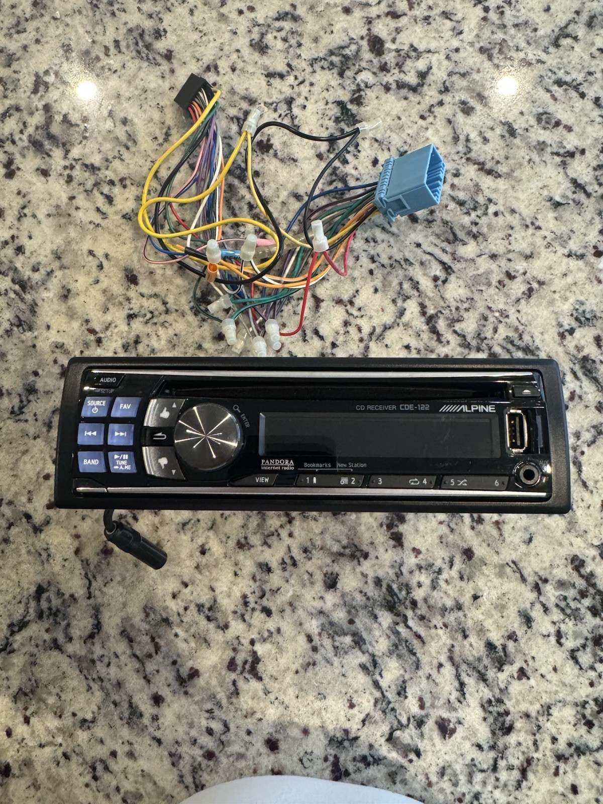 Alpine CDE-122 1 DIN In-Dash CD Player Receiver USB Pandora AUX Input
