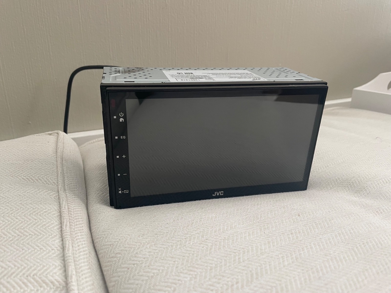 JVC KW-M150BT 6.8″ Touchscreen Digital Media Receiver