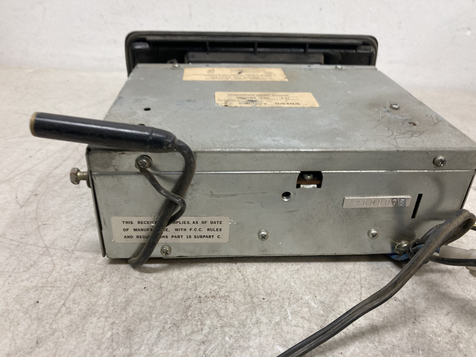 VINTAGE VOLVO FM MPX CASSETTE CAR RADIO, 4 STEREO (model unknown)