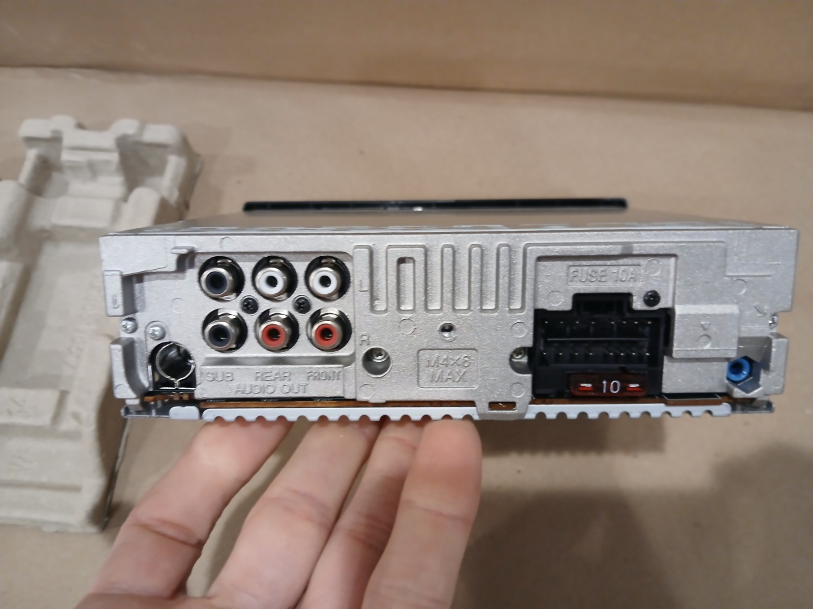 Sony CDX-GT66UPW Car CD Player USB AUX iPod New ( Open Box )