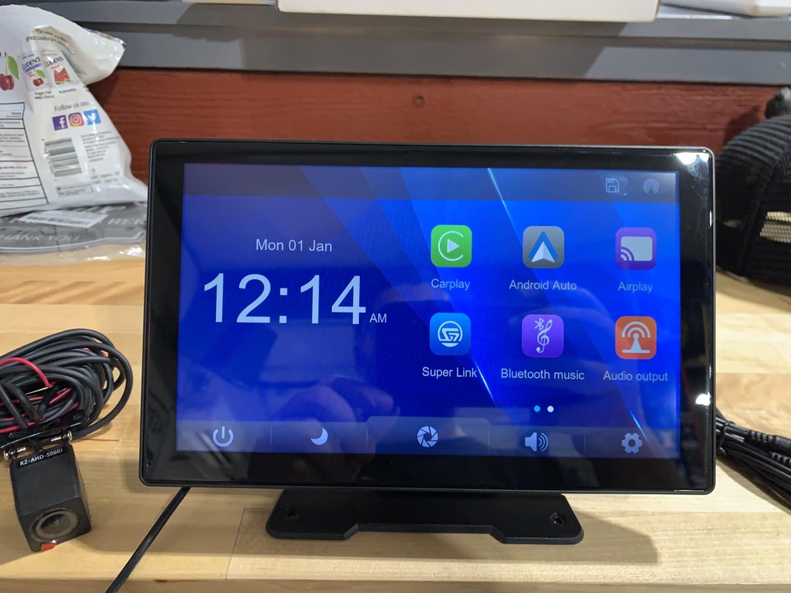 Oscio9″ Wireless Carplay Android Auto Screen with 4K Dash Cam & 1080P Backup cam