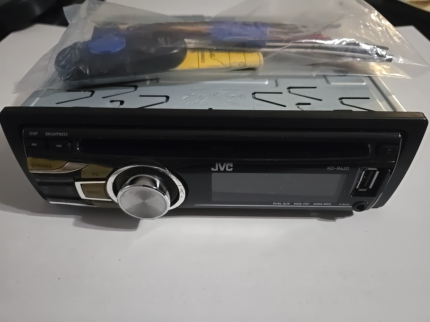 JVC MODEL KD-R420 CD RECEIVER Car Radio NEW OLD STOCK WITHOUT BOX OR MANUAL