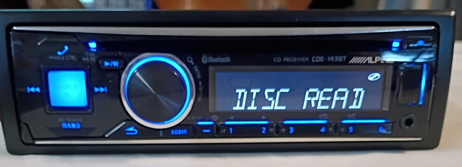 Alpine CDE-143BT CD Receiver Built-in Bluetooth AM/FM Tuner Car Radio Stereo