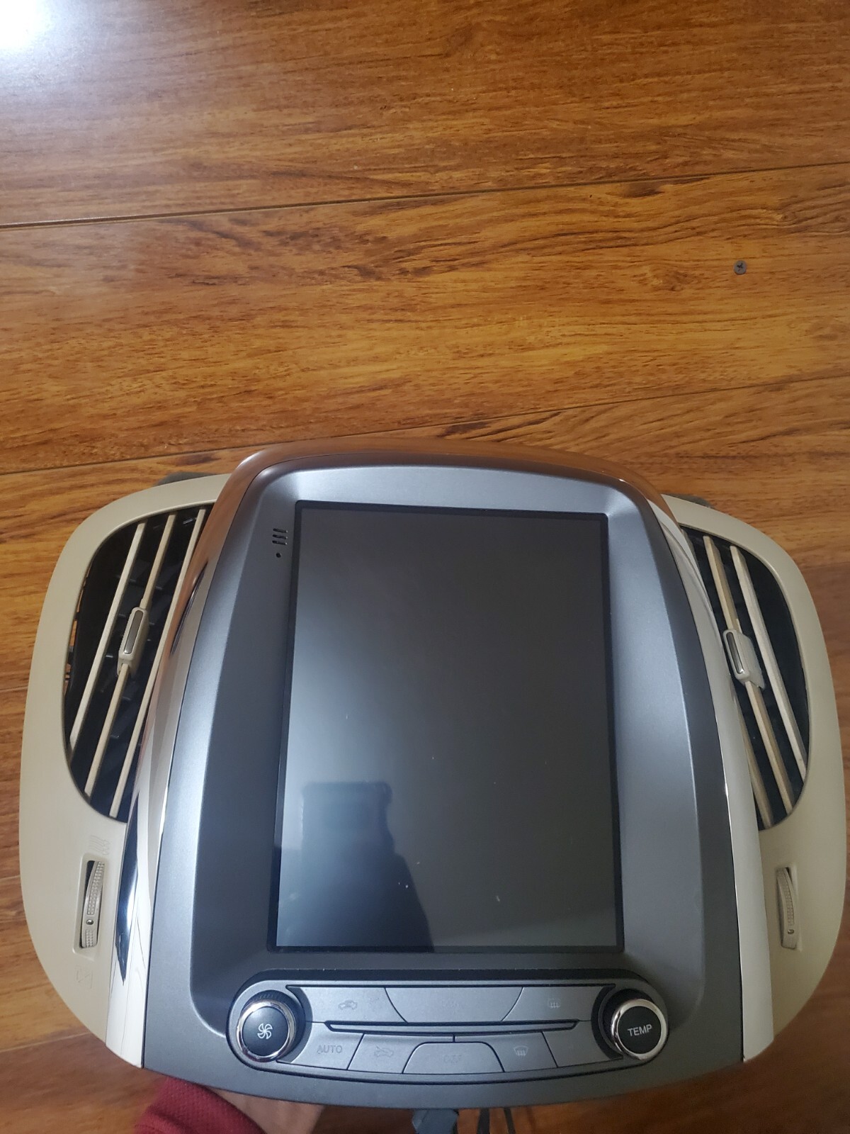 Buick Lacrosse 2010 Car radio (No video wire , no Camera )
