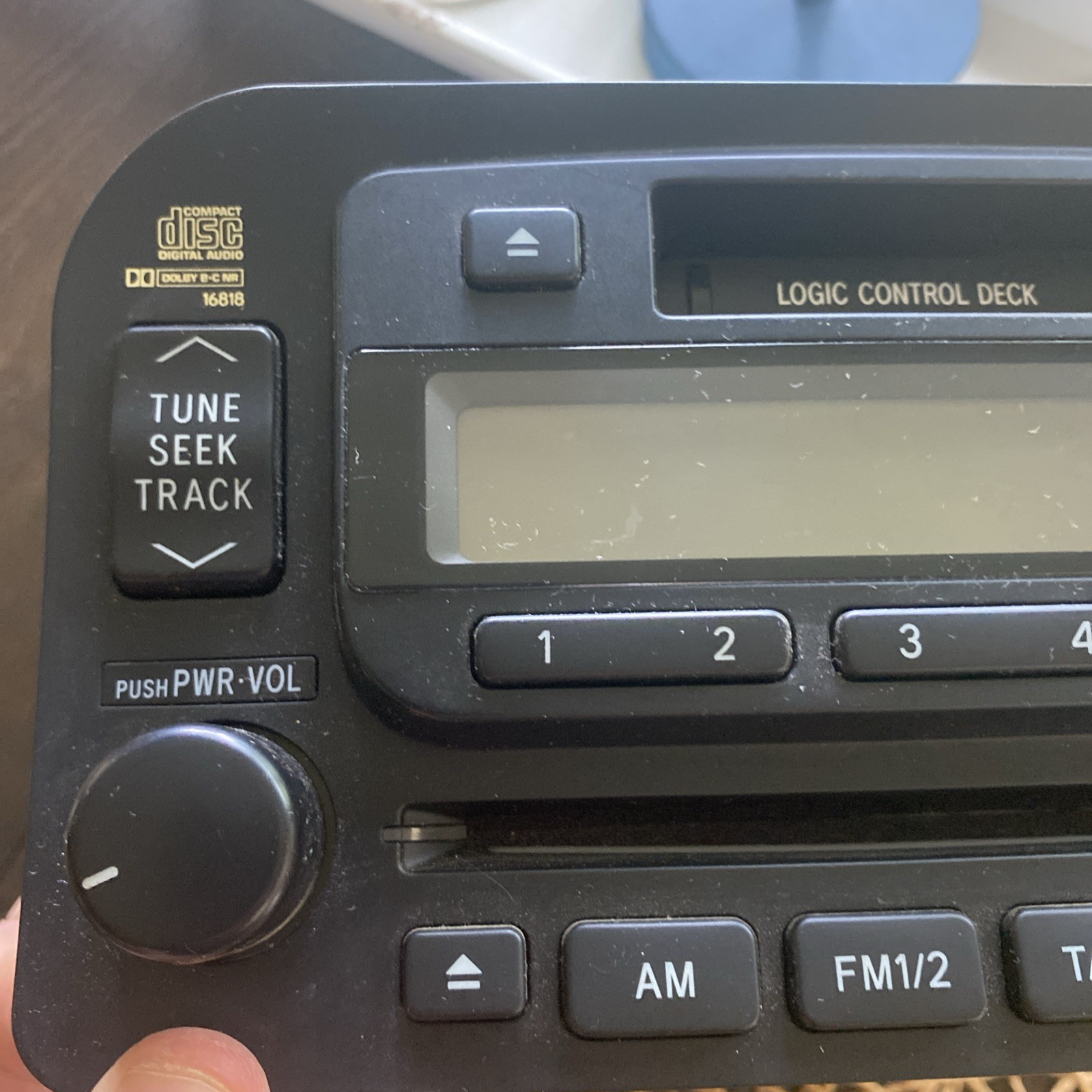 Lexus / Toyota AM FM Radio CD Cass Player 86120-60381 OEM – parts – not working