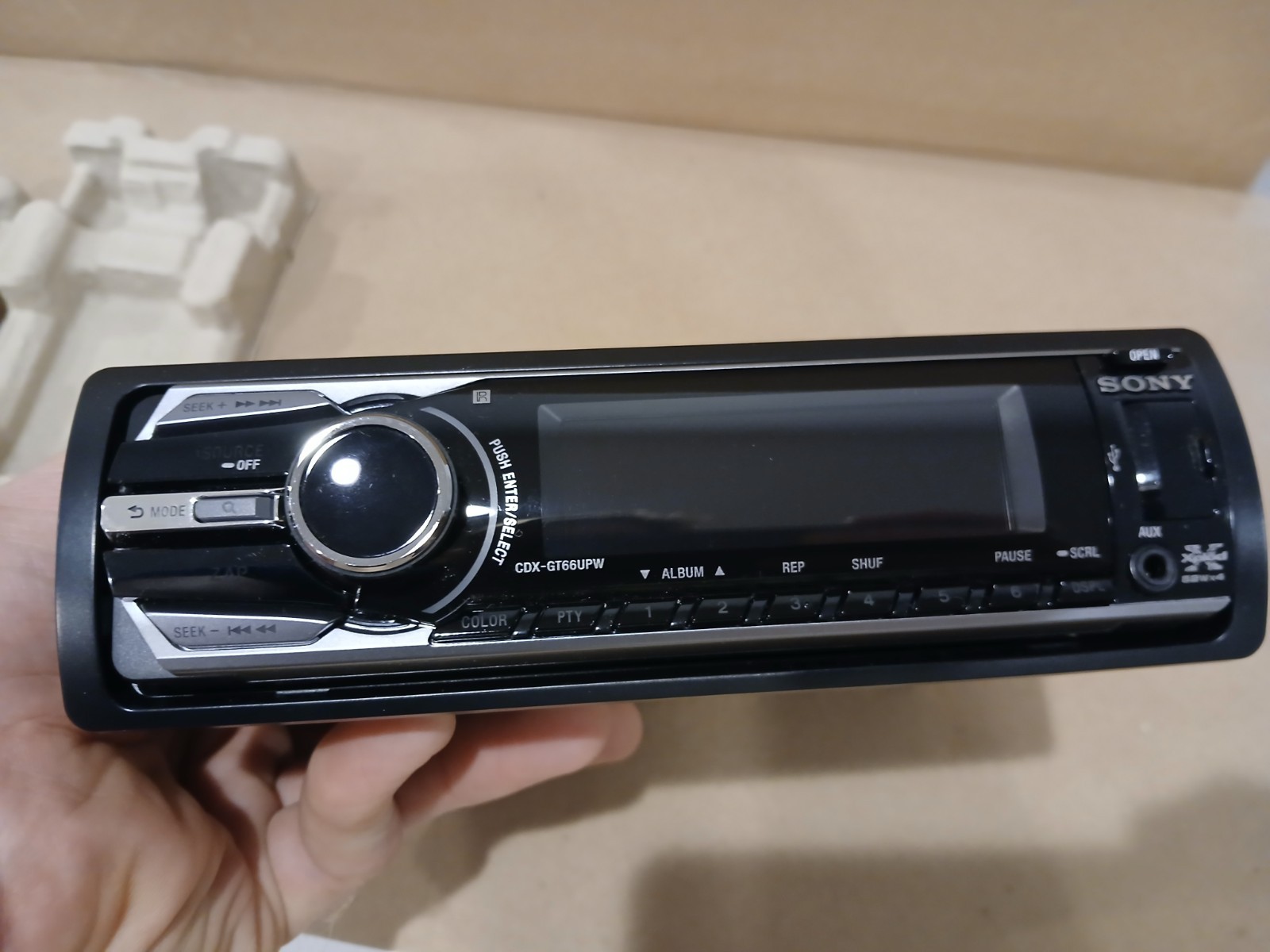 Sony CDX-GT66UPW Car CD Player USB AUX iPod New ( Open Box )