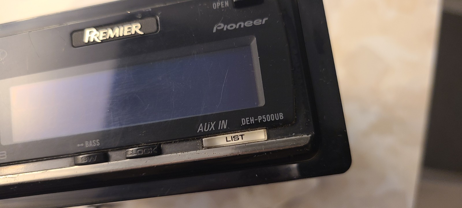 SEE VIDEO!! PIONEER PREMIER CAR STEREO AUX OLD SCHOOL DEH-P500UB