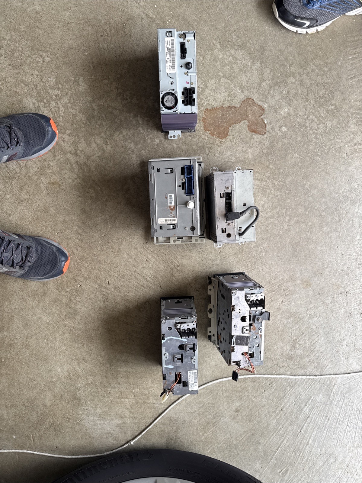 5 Car Stereos 2 Cd Players MP3