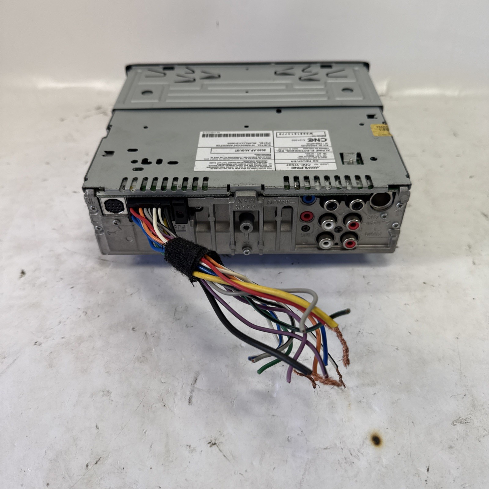 Alpine CDE-175BT CD Receiver w/ Bluetooth Old School Car Stereo | TESTED