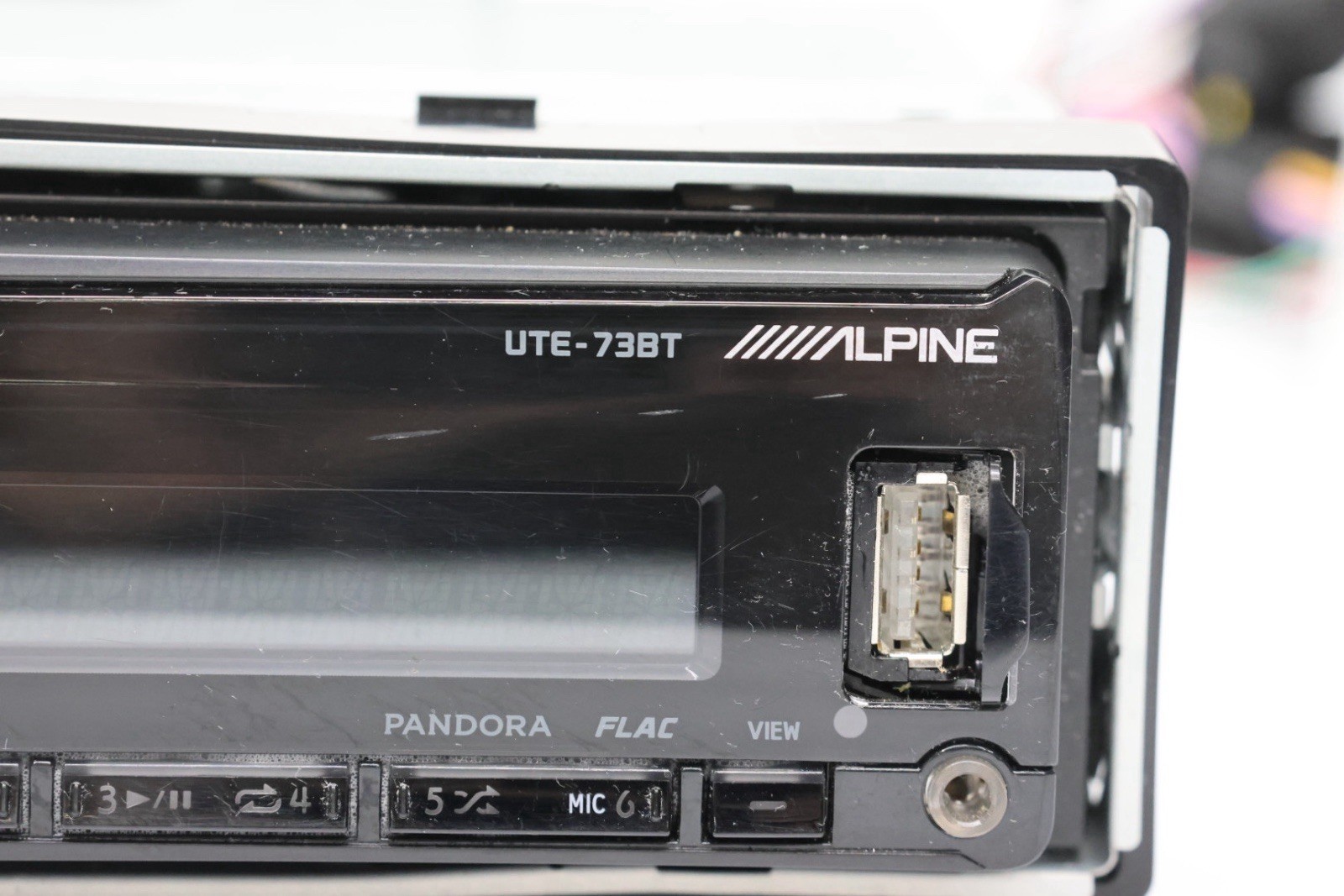 Alpine UTE-73BT Mech-Less Digital Media Receiver Head Unit Single-Din Radio