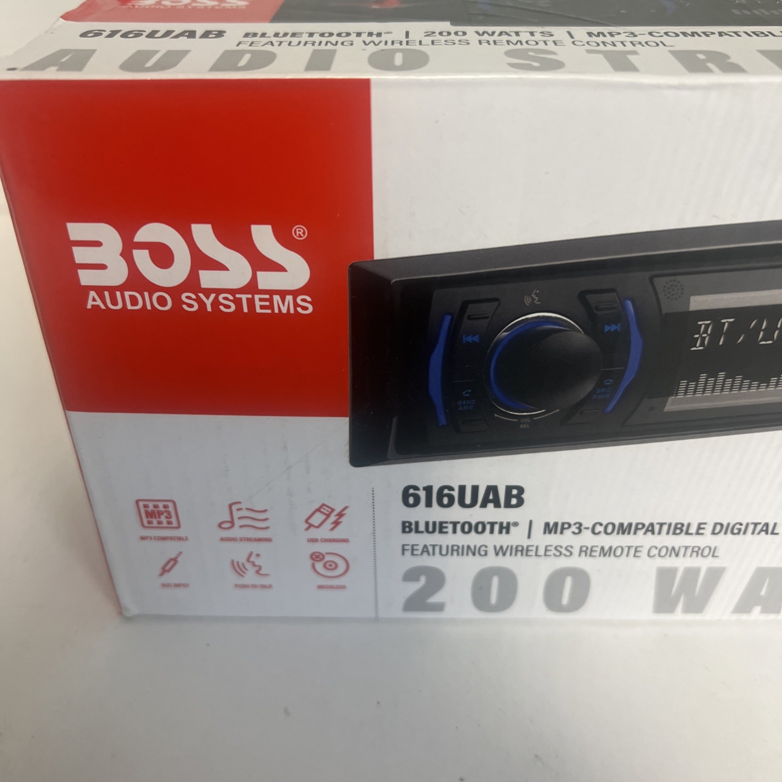 Boss audio system 616uba Bluetooth MP3 Radio 200 Watts New