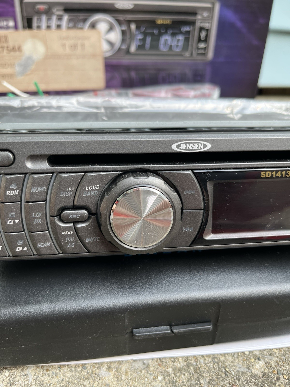 New Jensen SD1413 CD Player/MP3 In Dash Receiver With HARNESS Remote NOS