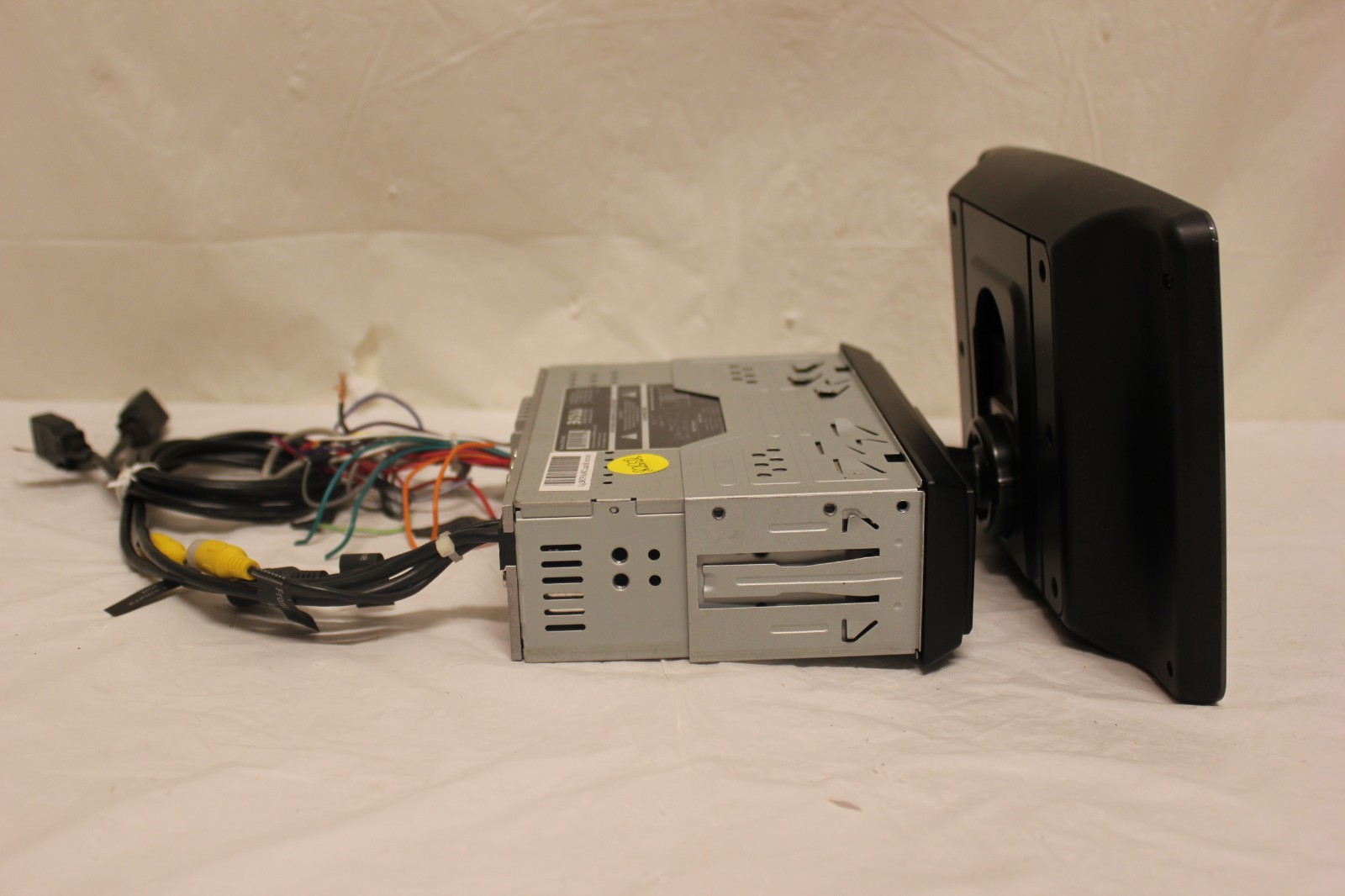 Boss Elite Audio Systems BCPA9RC Digital Media AM/FM Receiver 340W D2