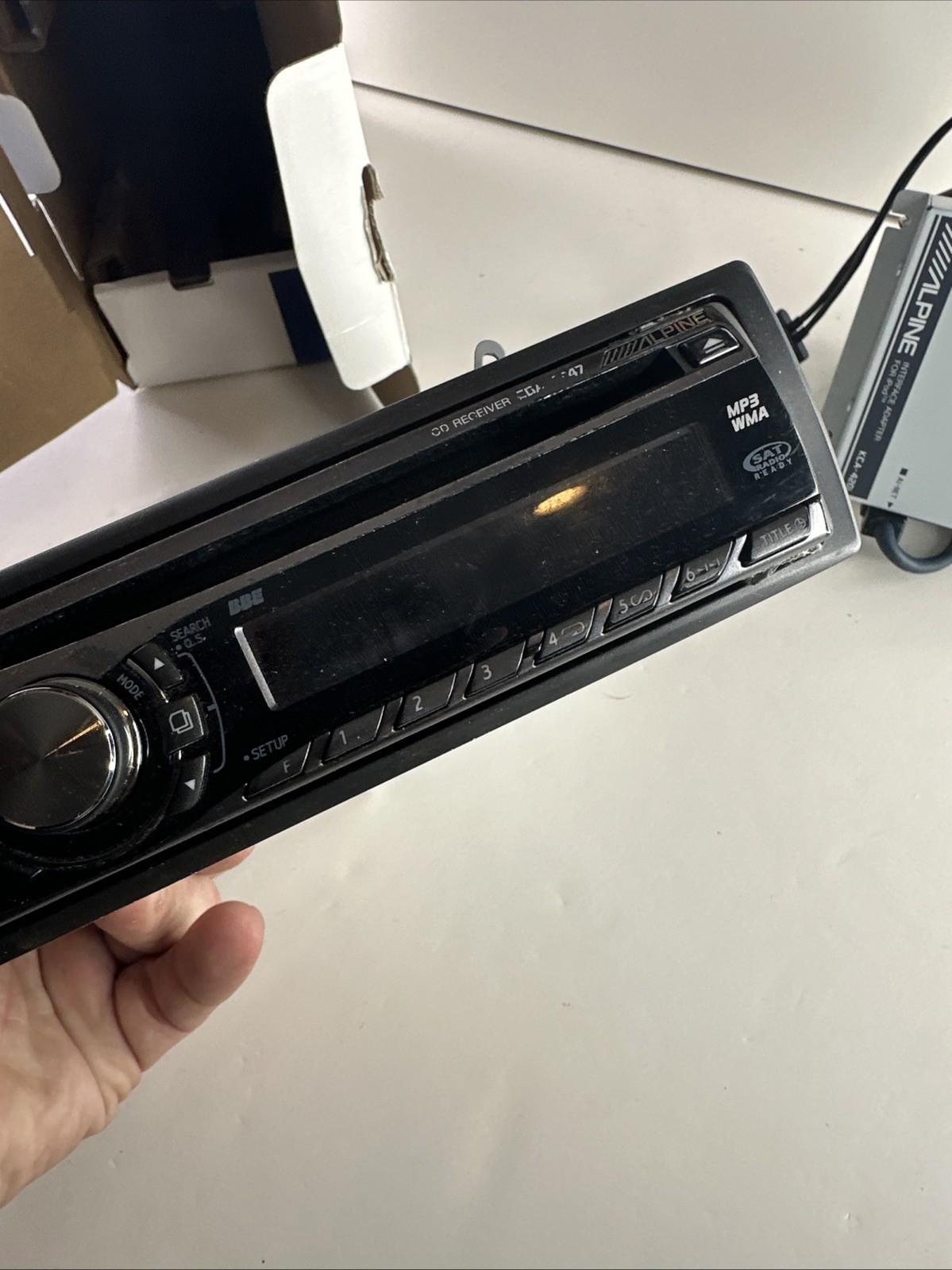 ALPINE CDA-9886Ji 1DIN Car Audio CD/MP3 Player. With Kia-420i Kit For iPod