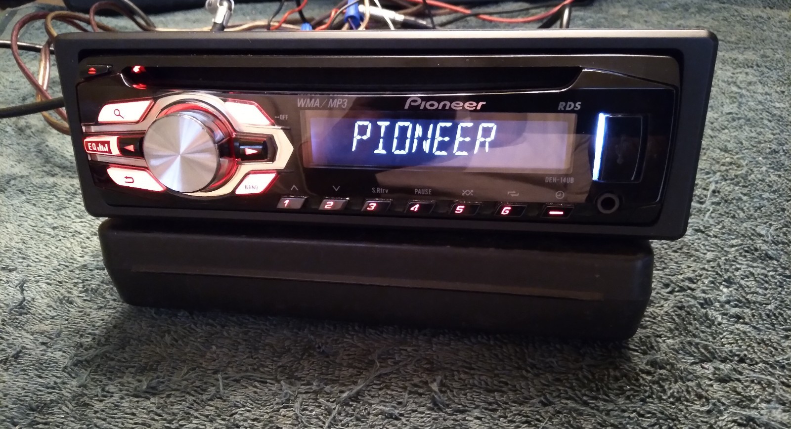 Pioneer DEH-14UB, CD /MP3/ USB, RDS Receiver , 200 watts,