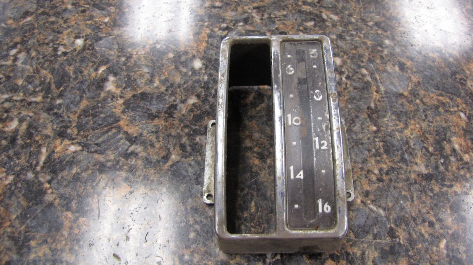 Vintage 1949 1950 Chevrolet Sedan AM PB Car Radio Chrome Face Plate Model #98624