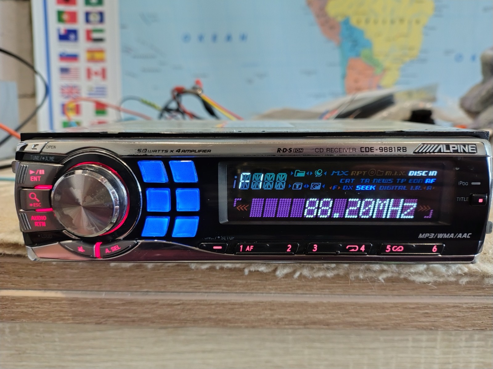 Alpine CDE-9881R BCar Stereo Mobile Media Receiver Fully Working Good Shape
