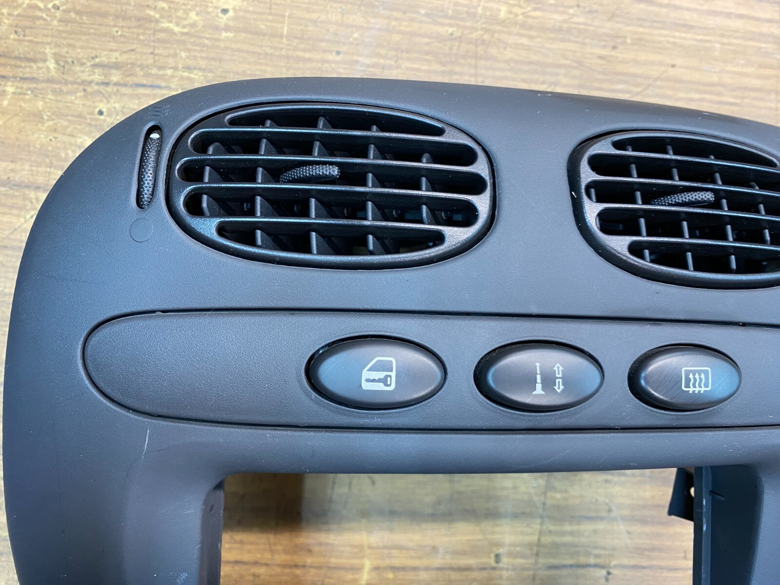 Ford Falcon AU Dash A/C Stereo Surround Dash Trim